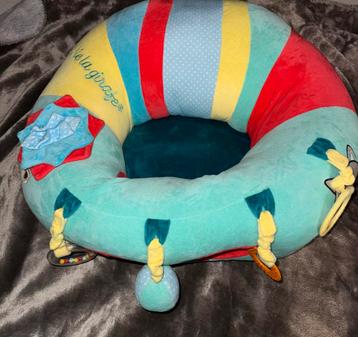 Sophie de Giraf & Baby Seat & Play beschikbaar voor biedingen