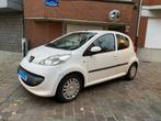 Peugeot 107 1.0i benzine 1 hand laag km104.000km, Auto's, Testrit aan huis, Wit, Bedrijf, Grijs