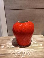 Vase en forme de fraise à 12€ prix fixe, Huis en Inrichting, Woonaccessoires | Vazen, Ophalen, Zo goed als nieuw, Rood