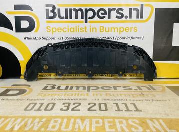Onderplaat Mercedes W176 AMG 2012-2019 A1768850736 Bumperlip beschikbaar voor biedingen