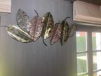 Kunstwerk van decoratieve metalen bladeren, Ophalen