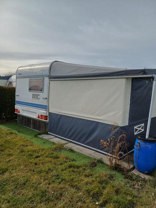Caravan met voortent, Caravans en Kamperen, Caravans, Particulier, tot en met 4, Standaardzit, Hobby, Ophalen
