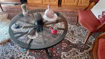 Petit roue de charrette transformée en table diamètre 90 cm, Enlèvement, Comme neuf