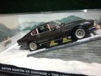 Aston Martin V8 Vantage - James Bond, Hobby & Loisirs créatifs, Voitures miniatures | 1:43, Universal Hobbies, Utilisé, Voiture