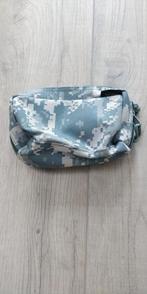 Molle pouch, Ophalen