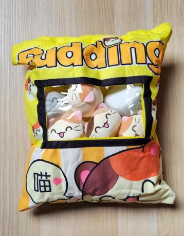 Kussen met 8 mini kat kussentjes - Geel beschikbaar voor biedingen