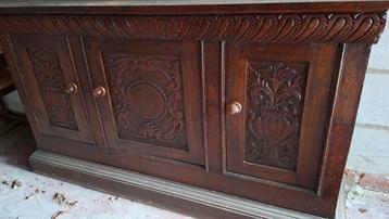 Gratis ! Prachtige oude barkast beschikbaar voor biedingen