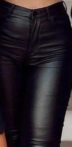 Hoge echte leren Leather strakke broek maat S, Kleding | Dames, Broeken en Pantalons, Ophalen of Verzenden, Maat 36 (S)