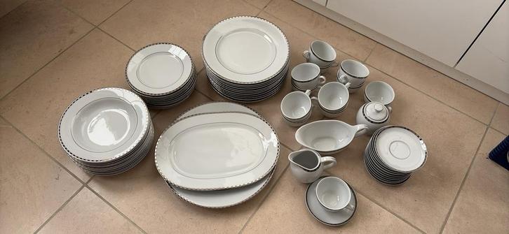 Eet- en koffie servies, Huis en Inrichting, Keuken | Servies, Bord(en), Ophalen