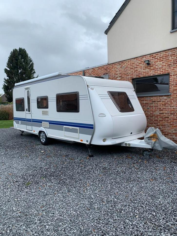 Hobby de luxe, Caravans en Kamperen, Caravans, Particulier, tot en met 4, 1250 - 1500 kg, Rondzit, Hobby, 2 aparte bedden, 6 tot 7 meter