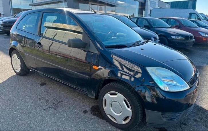 Niet gekeurd export  Ford fiesta   51kw 70pk   01/10/2004, Auto's, Ford, Bedrijf, Te koop, Fiësta, Benzine, Ophalen