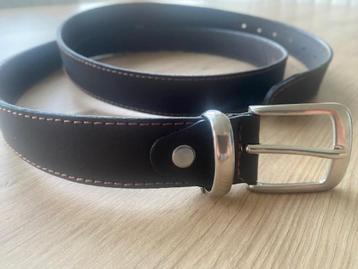 leren broeksriem beschikbaar voor biedingen