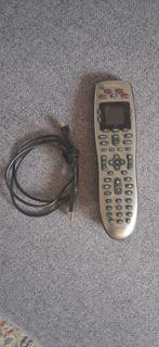 Logitech harmony 830, TV, Hi-fi & Vidéo, Télécommandes, Universel, Avec écran, Récepteur ou Amplificateur, Enlèvement