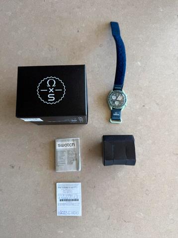 Moonswatch - Mission on earth - nieuwstaat, Montre-bracelet, Enlèvement ou Envoi, Swatch, Comme neuf