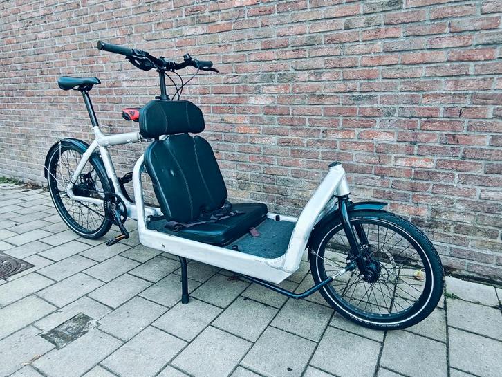 Bullitt cargofiets / Kleur RÅ / incl. Canopy, zitbankje, Fietsen en Brommers, Fietsen | Bakfietsen, Gebruikt, Overige merken, 2 kinderen