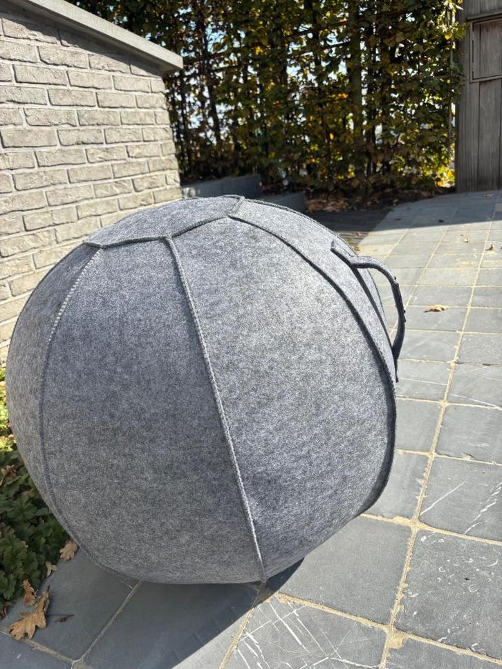 Ergonomische Zitbal Zitpoef van Rivo Ergonomics (Grijs Vilt), Huis en Inrichting, Bureaustoelen, Zo goed als nieuw, Balstoel, Grijs