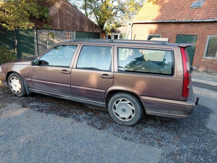 Volvo v70 Diesel 1997 2.4, Auto's, Volvo, Particulier, V70, Diesel, Handgeschakeld, Bruin, Bruin, Ophalen