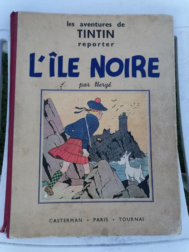 Tintin l'île noir zwart-wit + 4 gekleurde illustraties, Boeken, Stripverhalen, Ophalen, Gelezen
