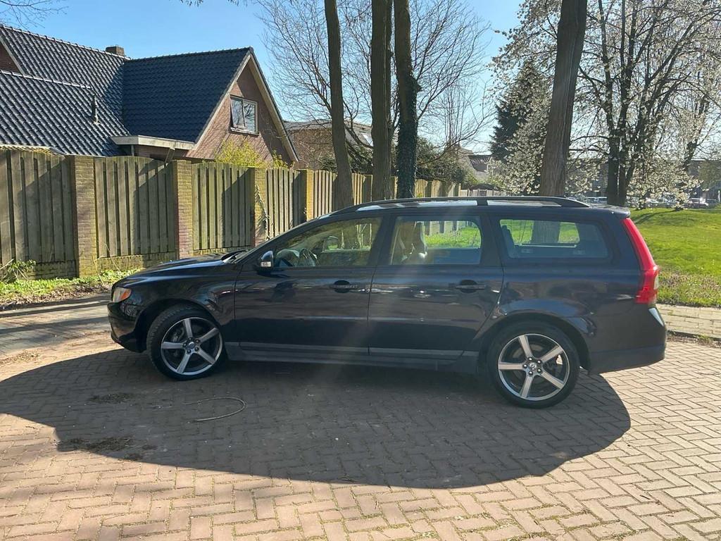 2010 Volvo V70 2.5T Momentum Personenauto, Auto's, Gebruikt, V70, Bedrijf, Break