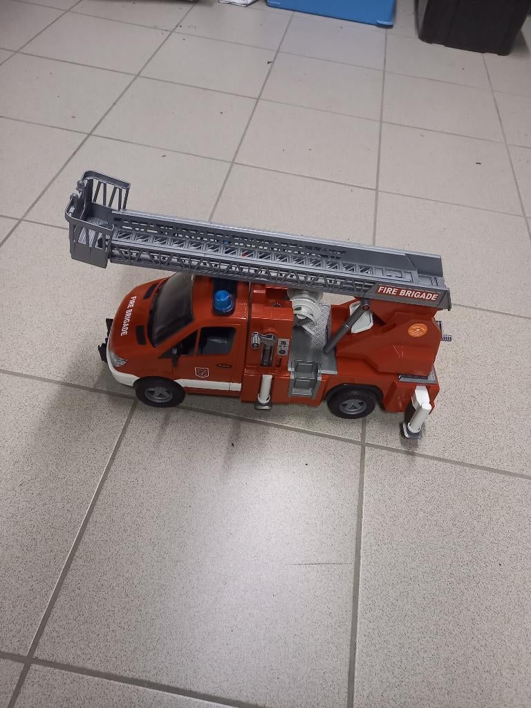 camion pompier et grue, Enlèvement