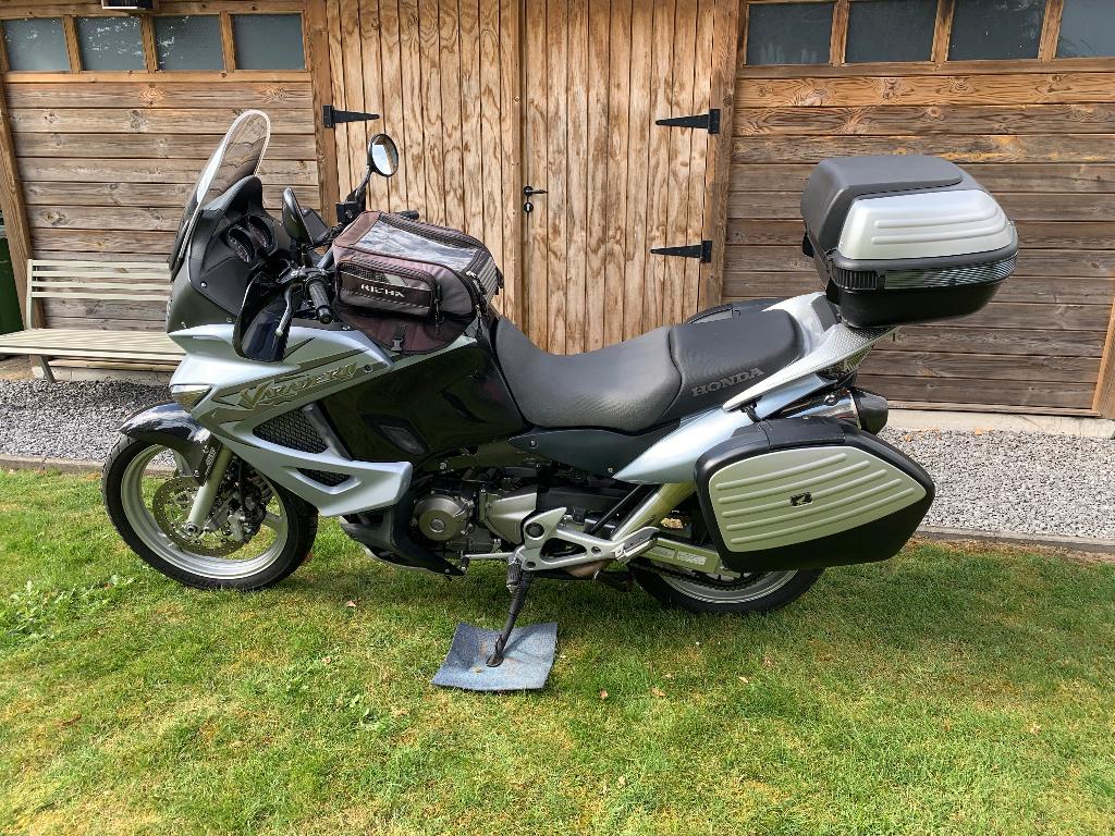 Honda Varadero, Motoren, 2 cilinders, Occasion, 996 cc, Particulier