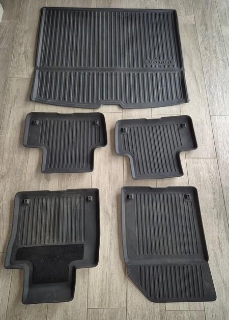 Tapis de sol intérieurs et étui d'origine pour Volvo XC60, Enlèvement, Utilisé