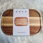 Planche à découper SMEG - bois d'acacia - 28 x 42 cm - neuve, Maison & Meubles, Enlèvement ou Envoi