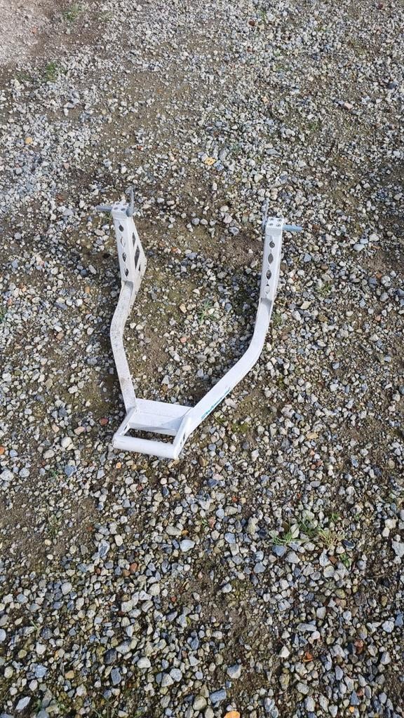 Datona paddock stand, Ophalen