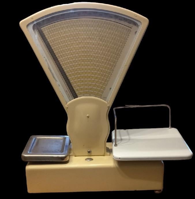 vintage oude weegschaal uit 1946., Enlèvement