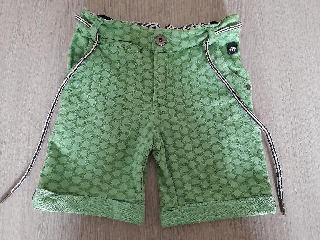 Groene short 4 Funky Flavours 98/104, Enfants & Bébés, Vêtements enfant | Taille 98, Pantalon, Garçon, 4funky flavours, Enlèvement ou Envoi