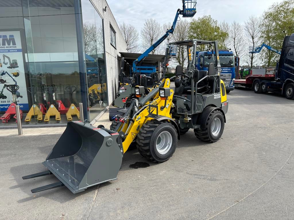 Kniklader Wacker Neuson WL25, Ophalen, Wiellader of Shovel