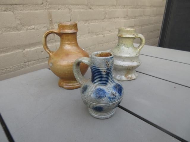 3 leuke kleine Raeren kruikjes , ECHT LEUKE MODELLEKES !!!, Antiek en Kunst, Antiek | Keramiek en Aardewerk, Ophalen of Verzenden