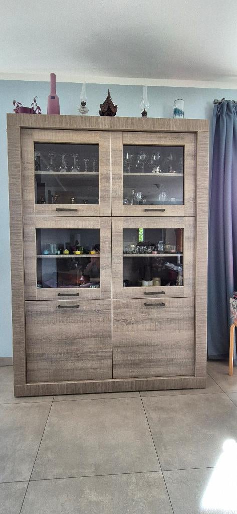 Meuble vitrine, 25 à 50 cm, 100 à 150 cm, Utilisé, Avec tablette(s)