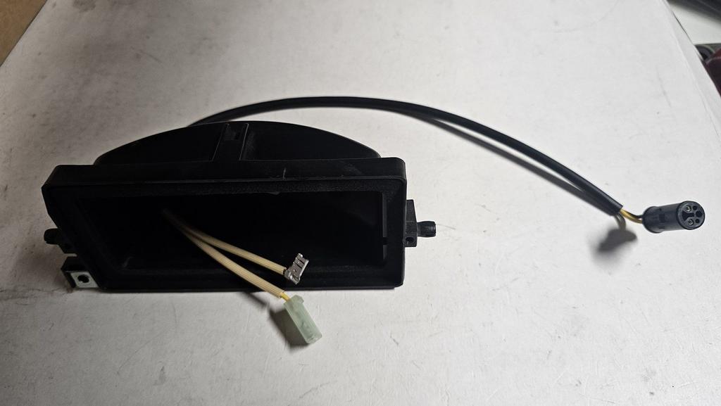 Mistlamp houder links BMW 3 Serie E30 type 1 63171375043 137, Neuf, -, Origine de la pièce connue, -