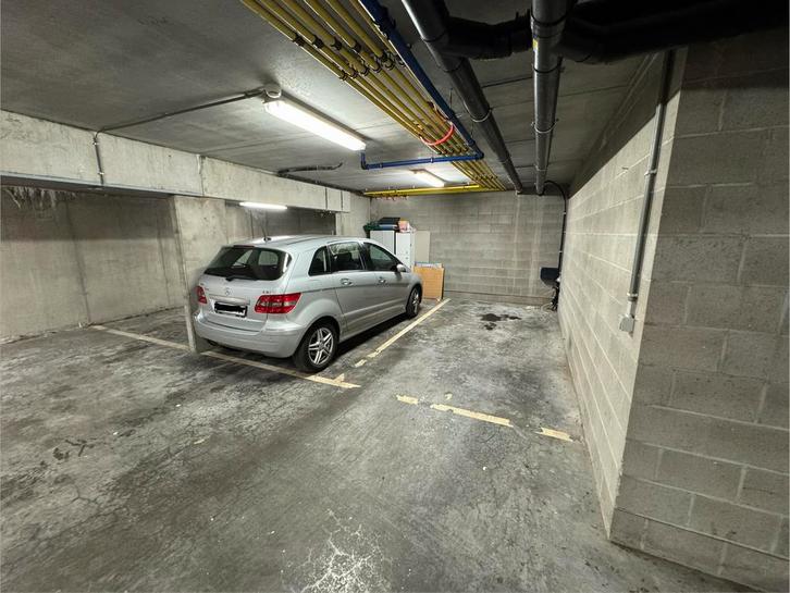 Veilige ondergrondse parkeerplaats te koop in Zwijnaarde, Immo, Garages en Parkeerplaatsen, Gent