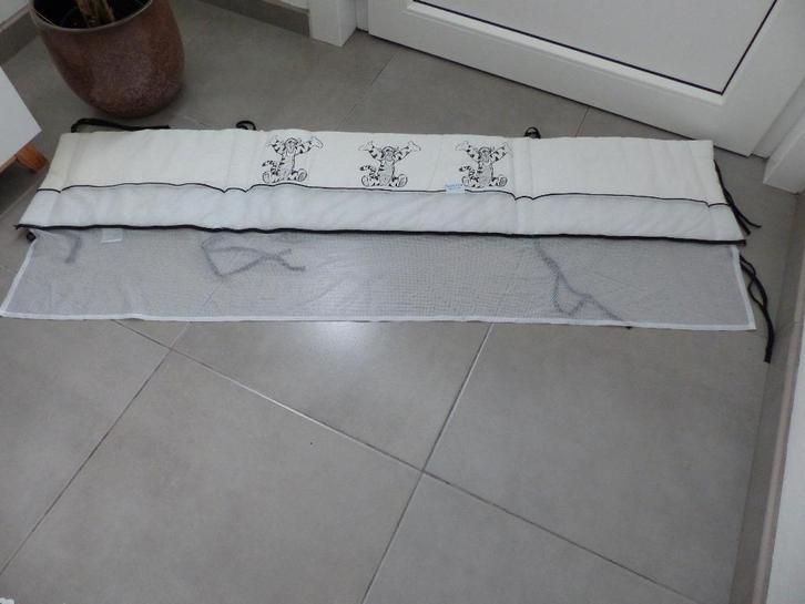 Cadre de lit pour bébé - Disney - Safety Vent, Enfants & Bébés, Couvertures, Sacs de couchage & Produits pour emmailloter, Comme neuf