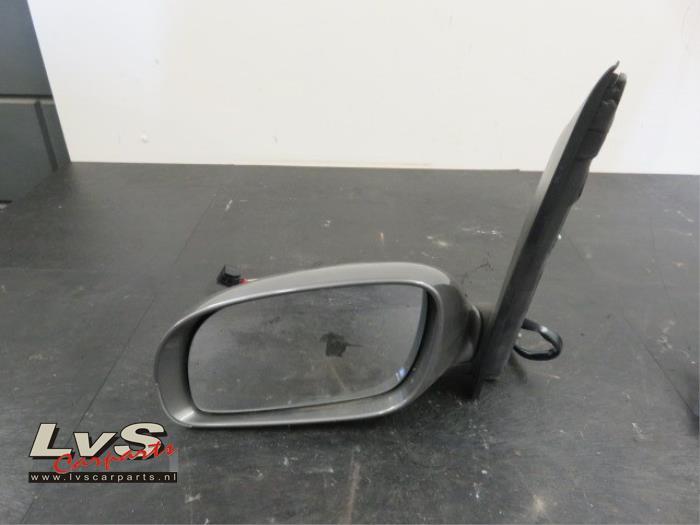 Rétroviseur extérieur gauche d'un Volkswagen Touran, Autos : Pièces & Accessoires, Rétroviseurs, Volkswagen, Utilisé, 3 mois de garantie
