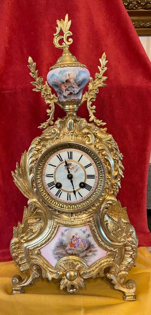 Mantelklok uit verguld brons en porselein, ca 1890, Antiquités & Art, Antiquités | Horloges, Enlèvement