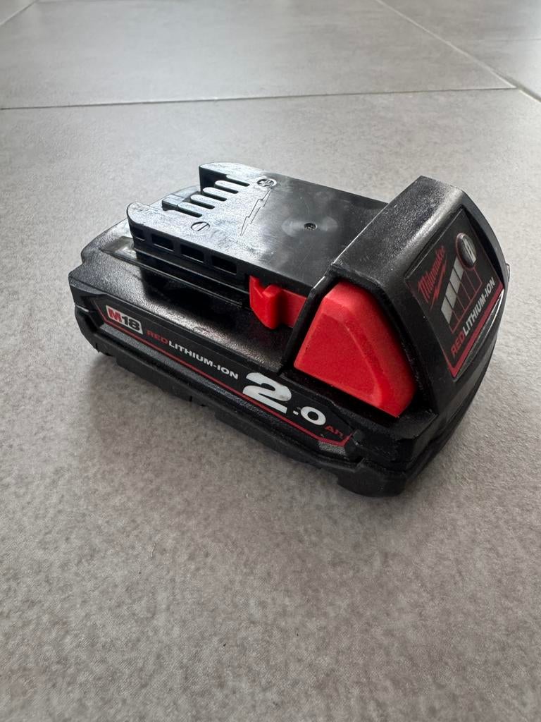 Batterie Milwaukee M18 2.0Ah M18B2, Ophalen of Verzenden, Zo goed als nieuw