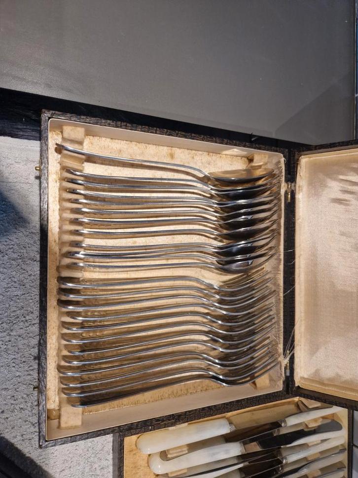 Oude bestekset en dienblad jaren '50-'60, Antiek en Kunst, Antiek | Bestek, Ophalen