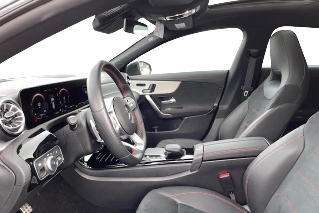 Mercedes-Benz CLA Shooting Brake CLA 250 e AMG Line, Auto's, Mercedes-Benz, CLA, Stof, Gebruikt, 4 cilinders