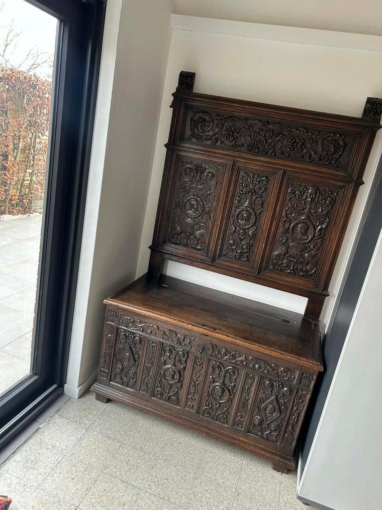 Kast/ bank. Panelen 17de Eeuw., Ophalen