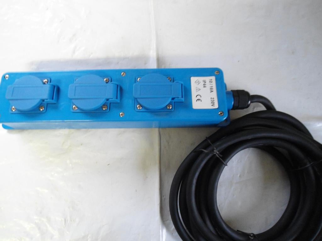 Stopcontactenblok, Bricolage & Construction, Électricité & Câbles, Enlèvement, Neuf, Interrupteur