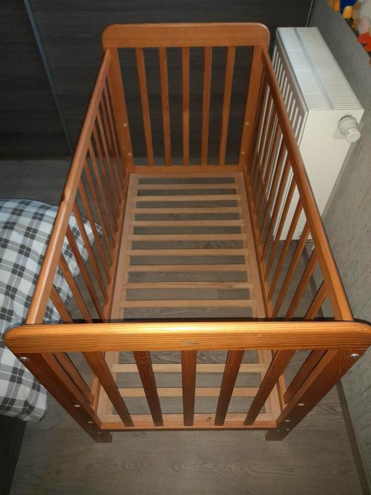 Babybed + matras, Kinderen en Baby's, Babywiegjes en Ledikanten, Gebruikt, Ledikant, Ophalen