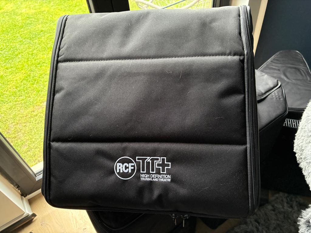 Moniteur de sol RCF TT20 CXA, TV, Hi-fi & Vidéo, Enceintes, Comme neuf, Autres types, 120 watts ou plus, Autres marques, Enlèvement ou Envoi