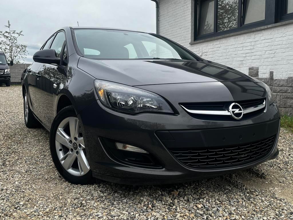 Opel astra, Autos, Opel, Euro 5, Achat, Boîte manuelle, Entretenue par le concessionnaire