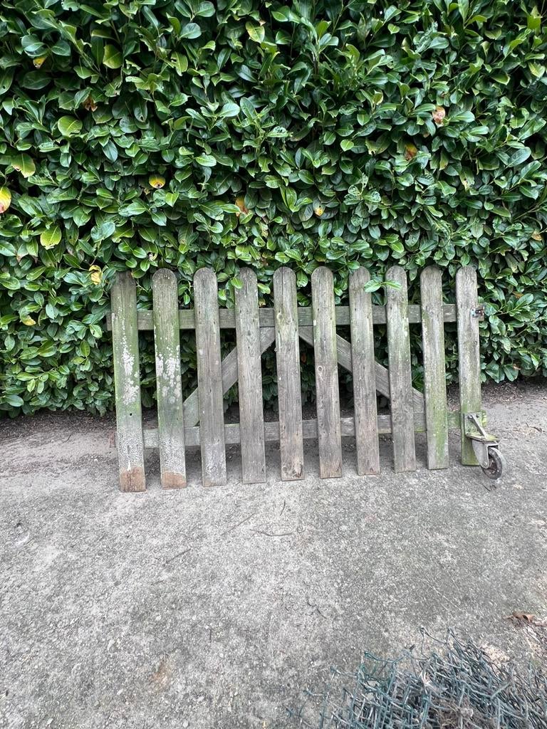 Houten poort, Ophalen, Zo goed als nieuw