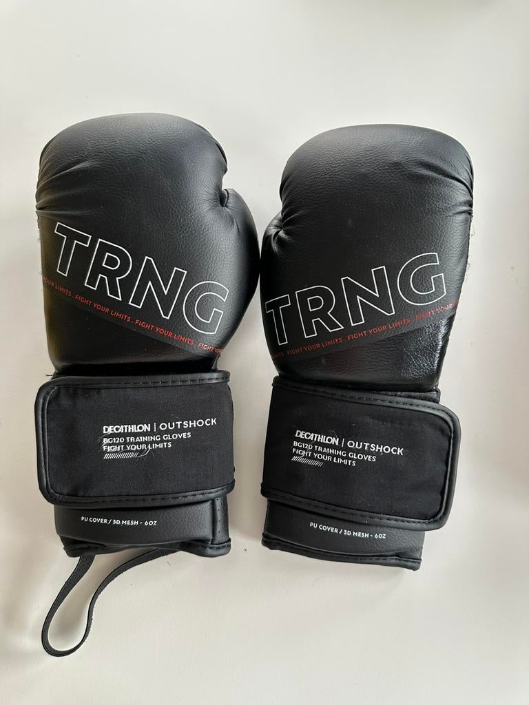 Kickbox handschoenen Outshock, Ophalen, Gebruikt