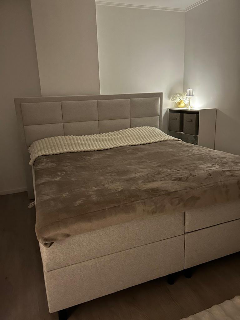 2 persoons bed, Ophalen, Zo goed als nieuw