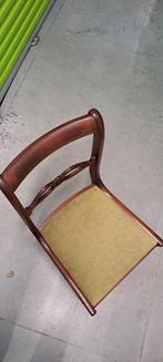 Aurora wandkast met tafel en stoelen en glas op de tafel, Antiek en Kunst, Ophalen